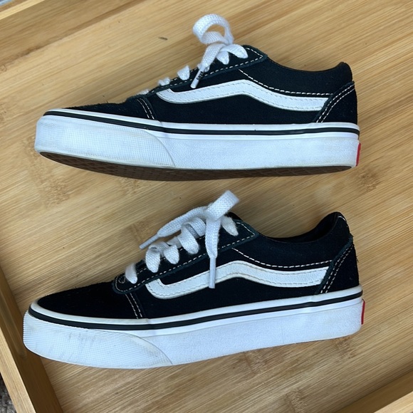 Black vans - Picture 5 of 7